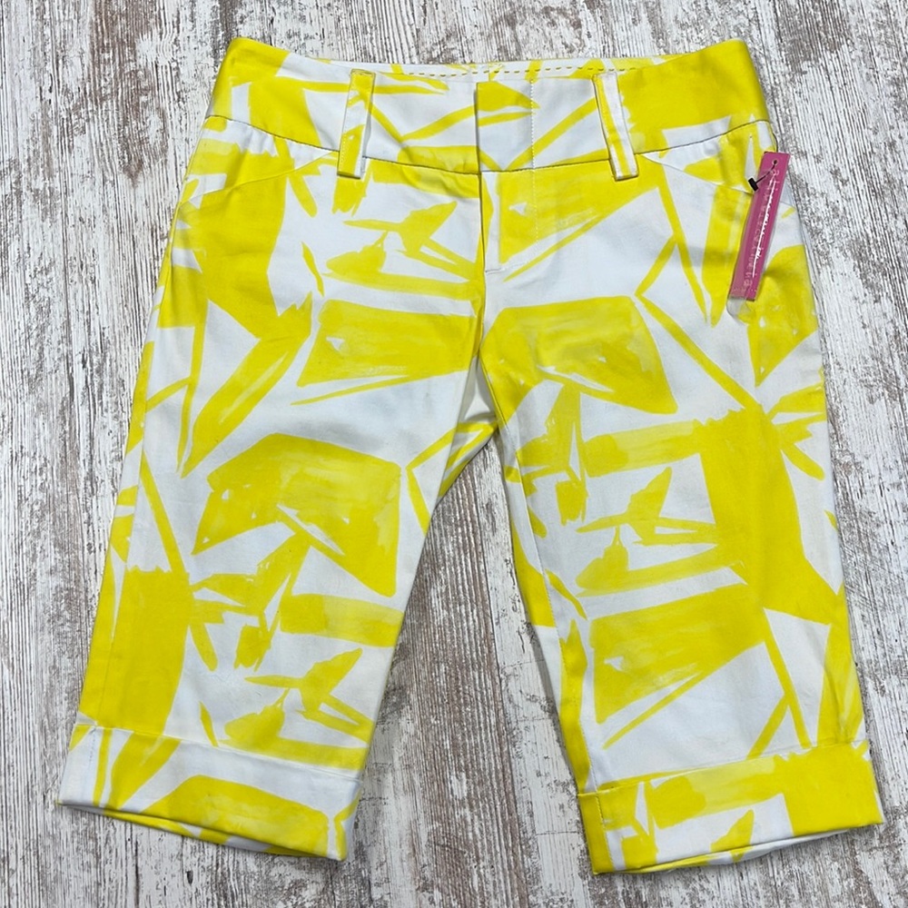 2 // Alice & Olivia never worn Yellow and White Patterned Cuffed Bermuda Shorts